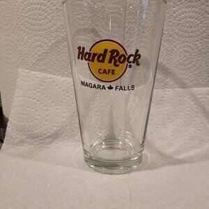 Brand new Niagara falls Hard Rock Cafe beer pint glass.  160z.  Never used.